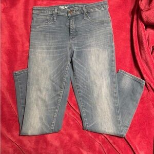 Vigoss Women's Blue Denim Capris